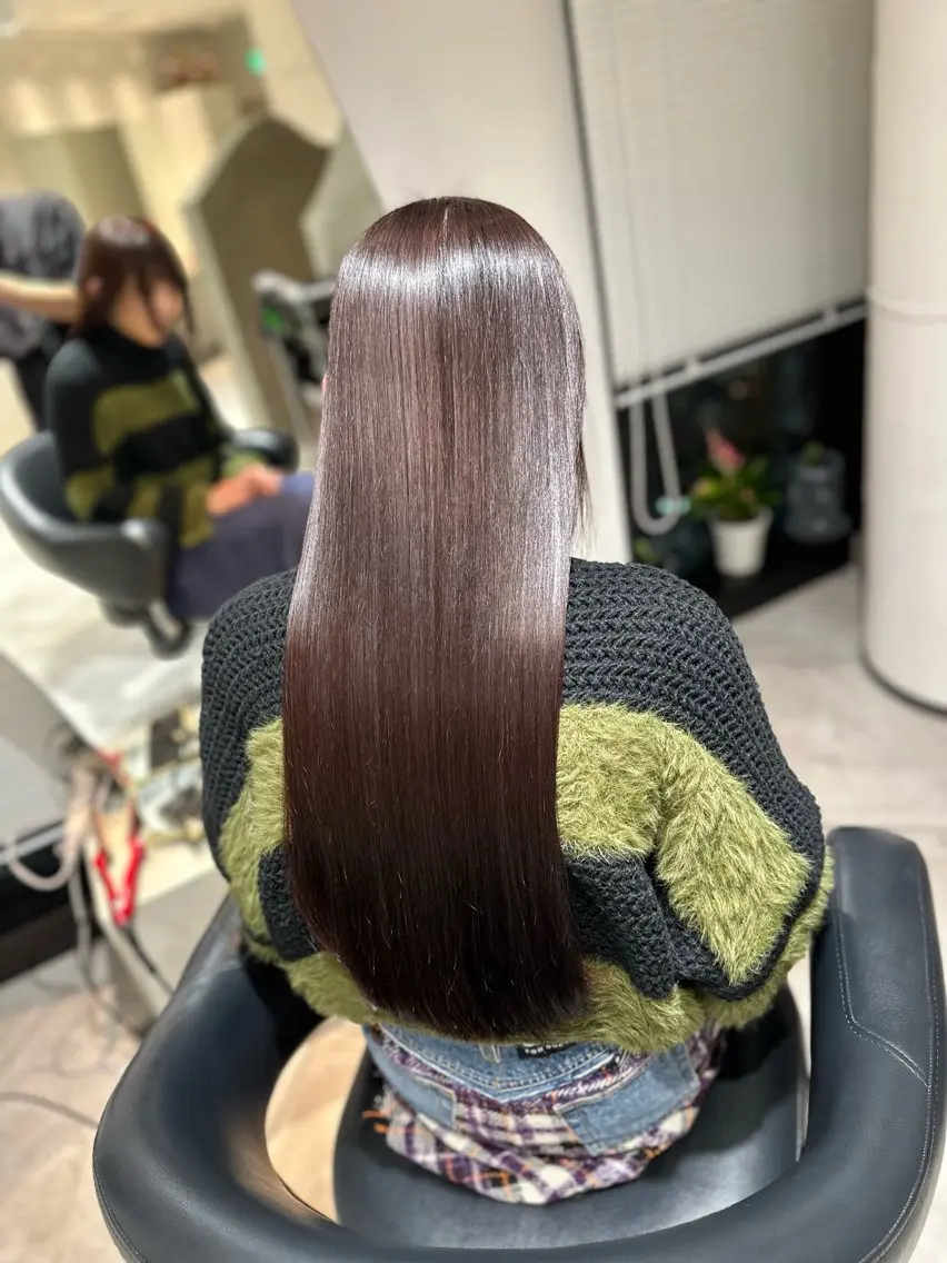 ロング 縮毛矯正 🧸艶髪🫧🎀 岡由紀乃のヘアスタイル