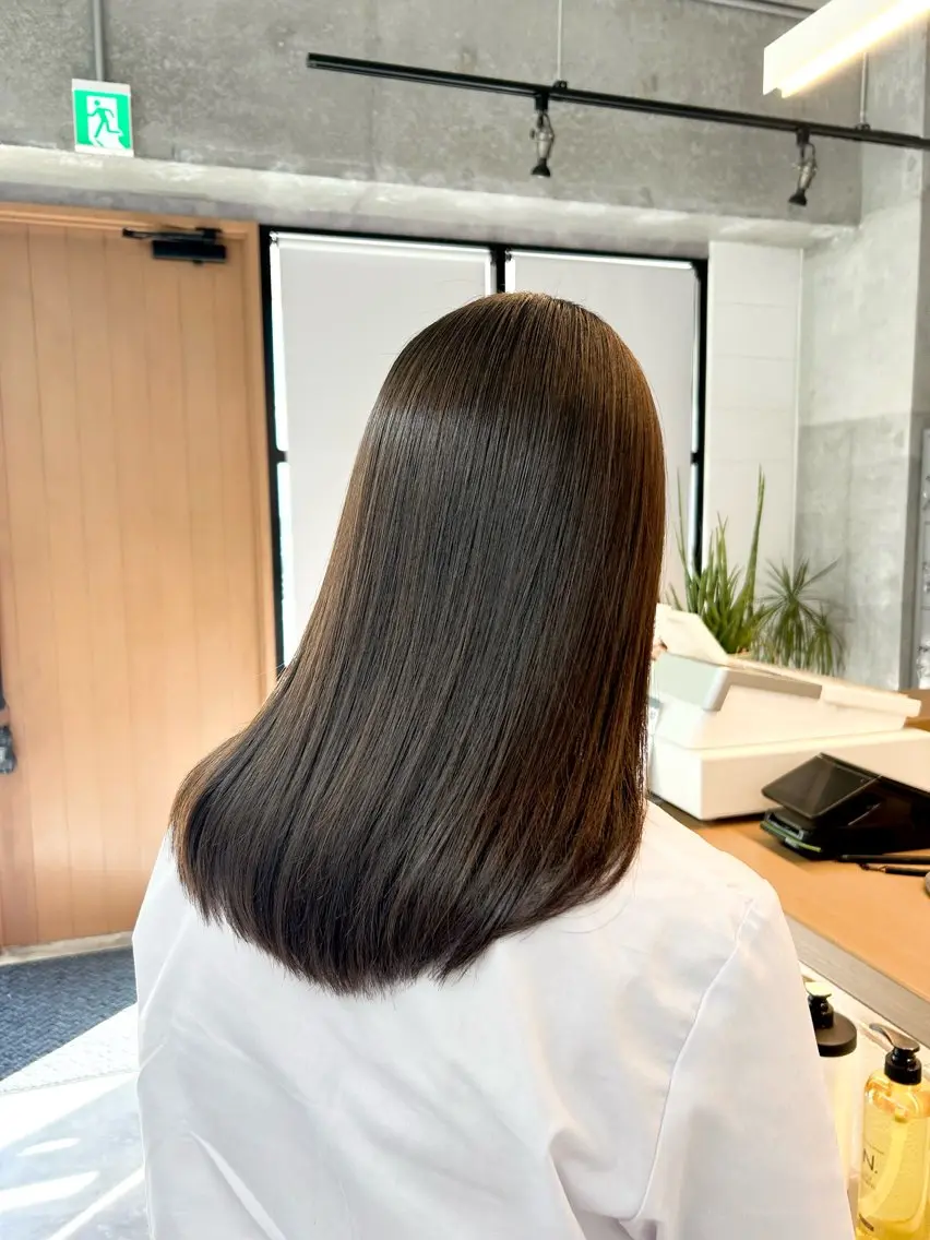 セミロング 学生 縮毛矯正 カット 縮毛矯正 OAK溝の口 天使の輪👑YUKIのヘアスタイル
