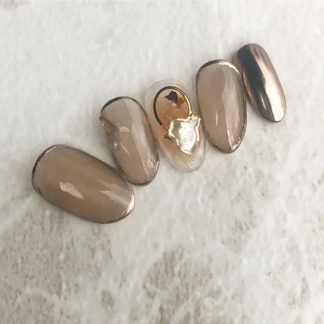 ネイル クリアネイル thrush nailsのネイルデザイン