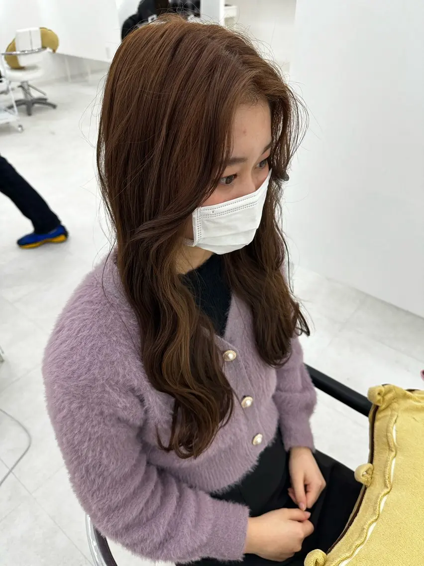 セミロング aini上本町 吉元直明のヘアスタイル