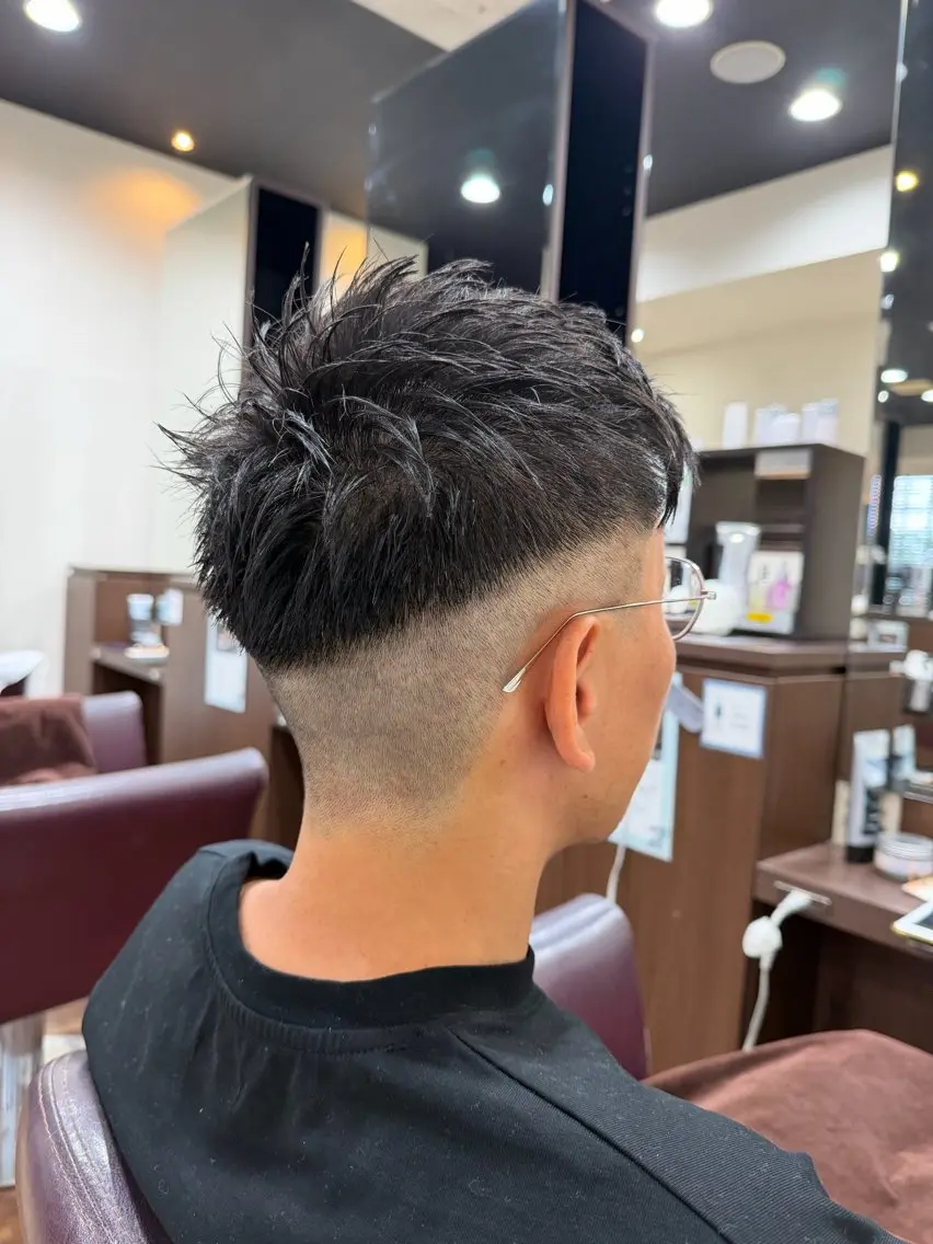 メンズ フェードカット 刈り上げ メンズベリーショート カット 仲井 充のヘアスタイル