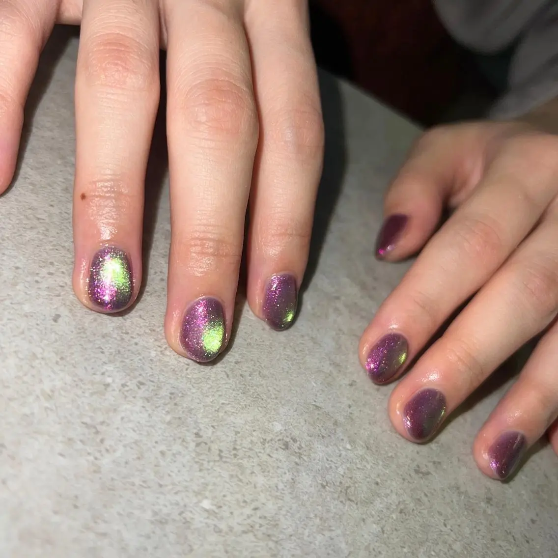 ネイル グリーン マグネットネイル ピンク ハンドネイル ハンドケア Allma Nailのネイルデザイン