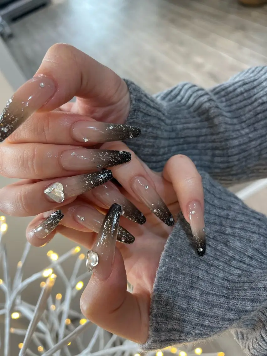 ネイル 成人式 フラッシュネイル フットネイル ジェルネイル 卒業式 mione_ou nail salonのネイルデザイン