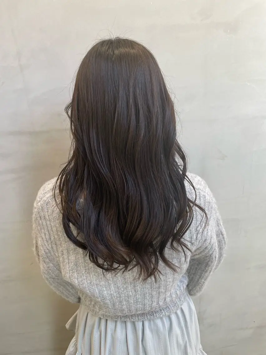 ロング カラー グレージュ 高山🐬髪質改善 池袋で縮毛矯正のヘアスタイル