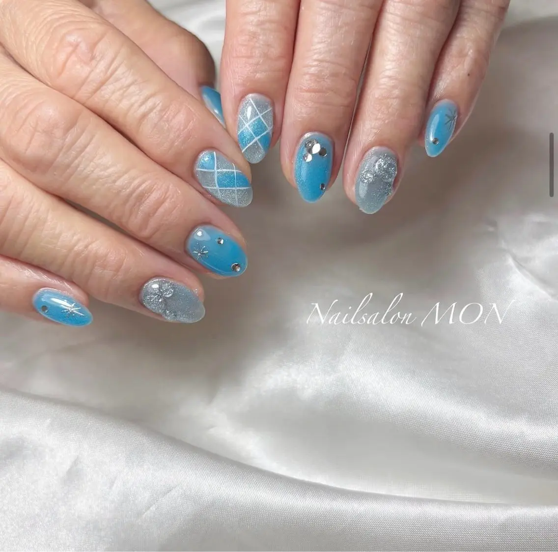 ネイル ストーンネイル ハンドネイル Nailsalon MONのネイルデザイン