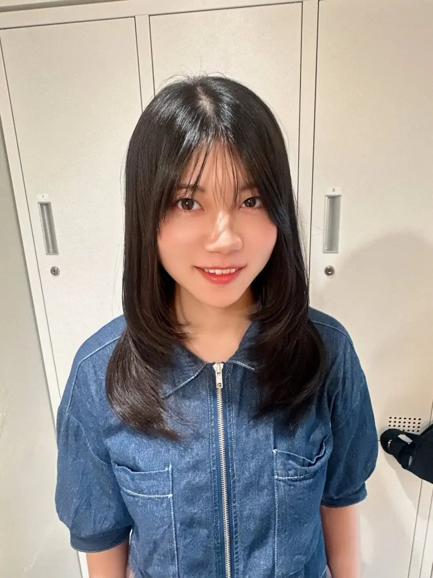 セミロング 顔まわりレイヤー 顔周りカット 韓国風ヘア レイヤーカット 上野 秀のヘアスタイル