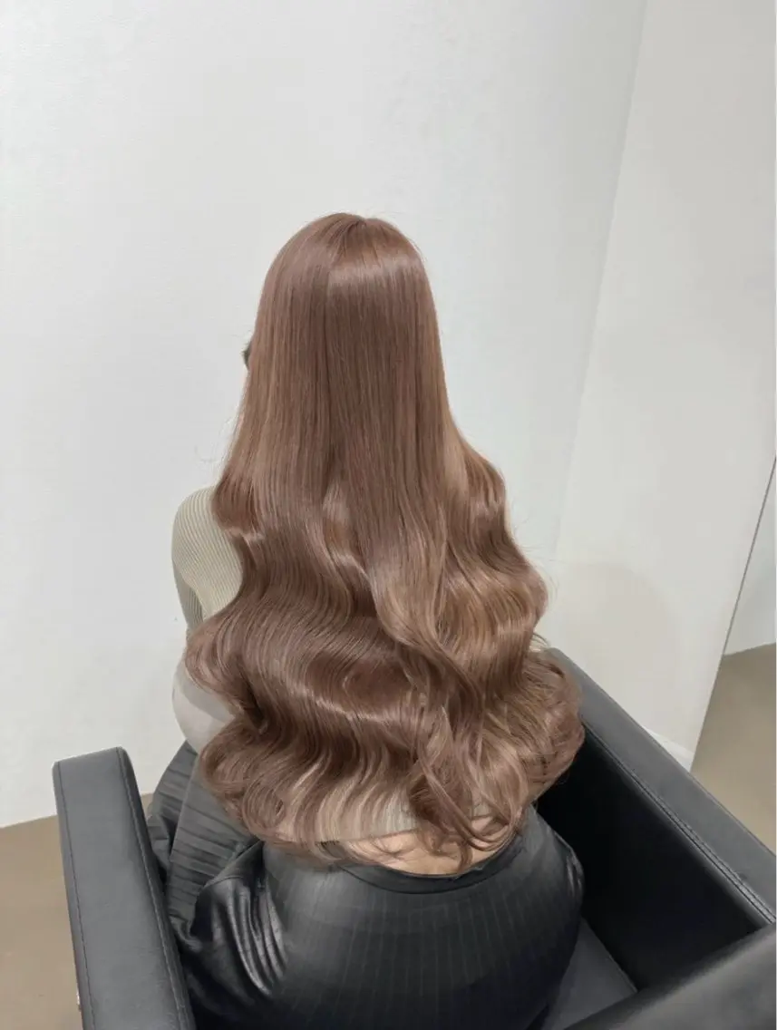 ロング Honami / ベージュ/🥥🤎のヘアスタイル