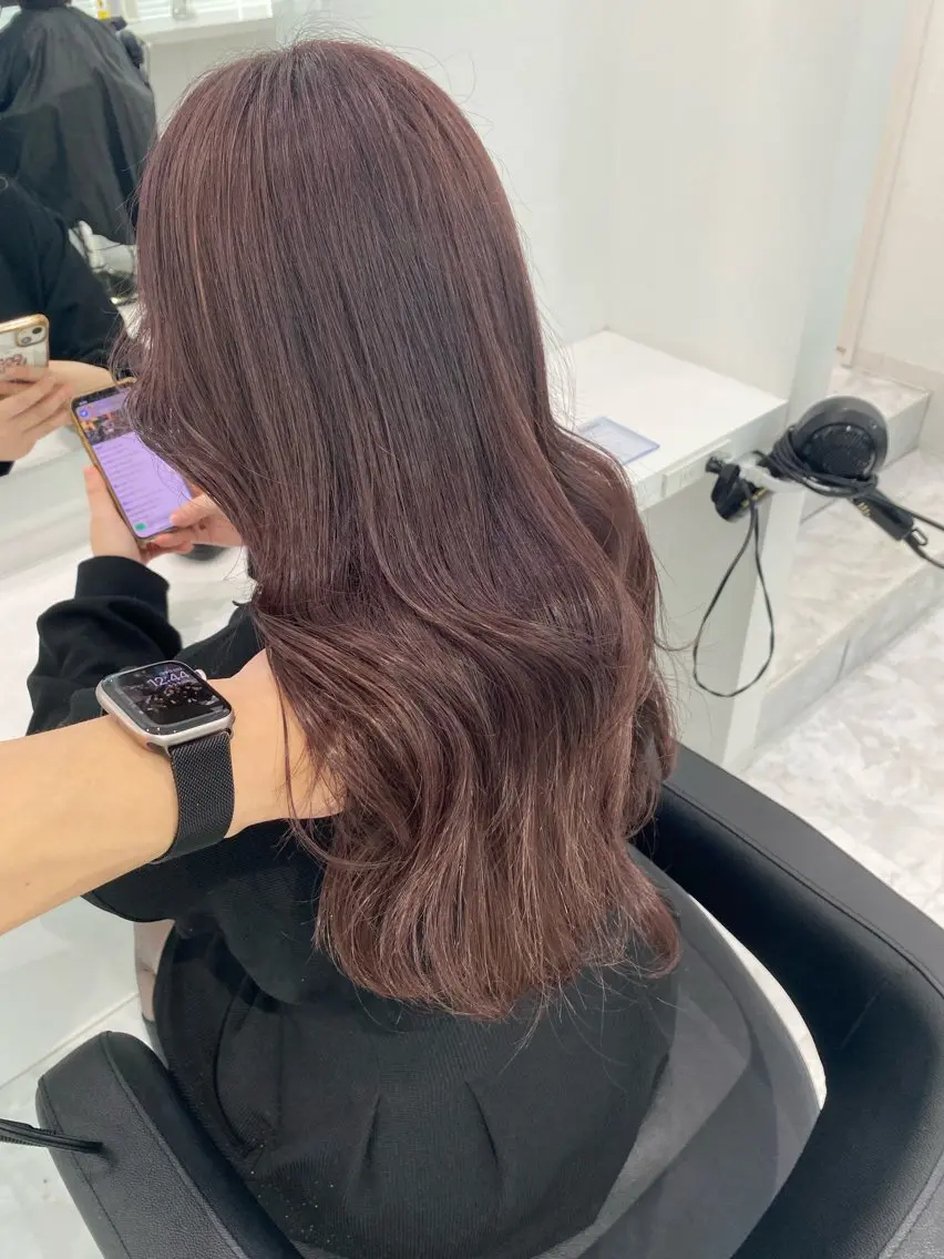 セミロング カラー センターパート特化 井上健太のヘアスタイル