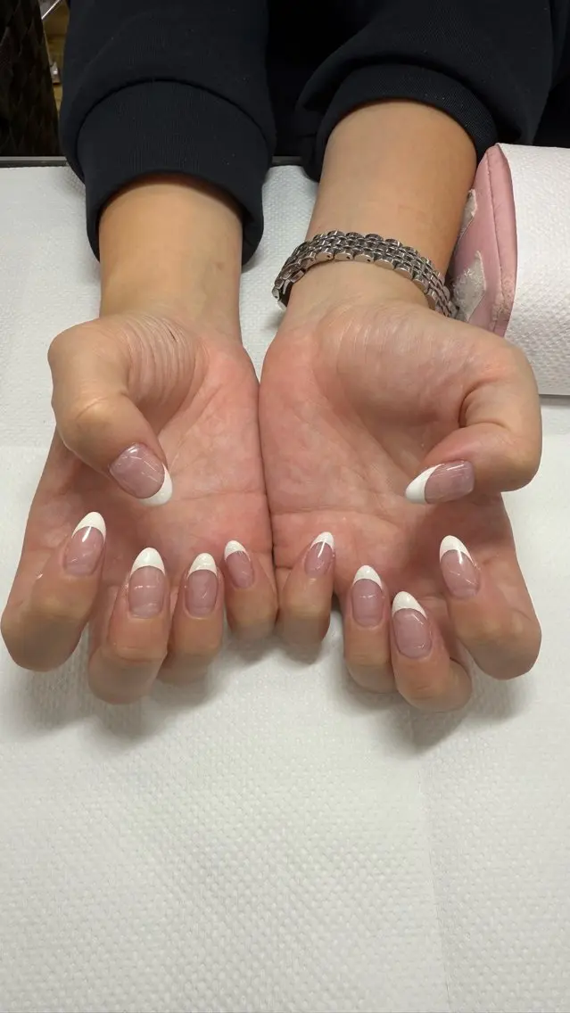 ネイル 名越 彩花のネイルデザイン