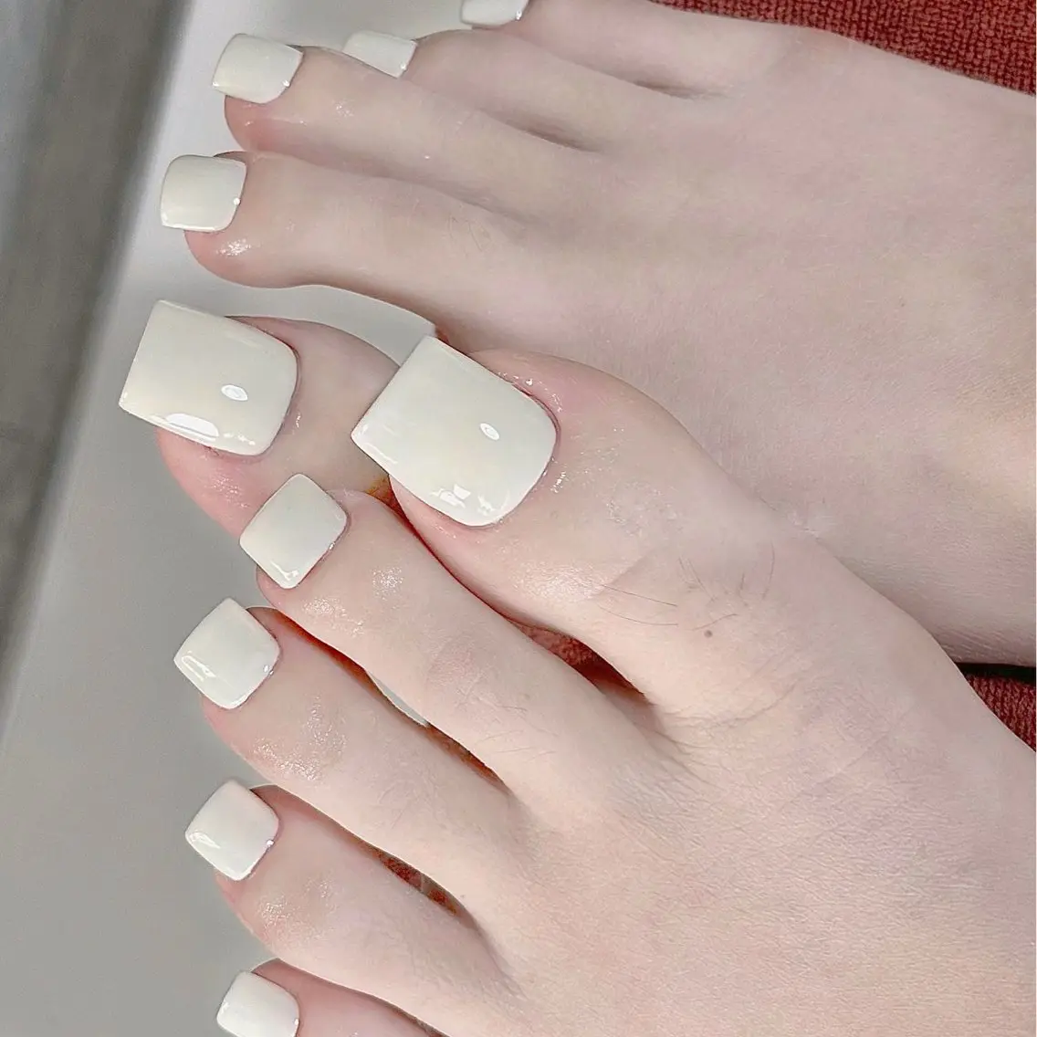 ネイル チークネイル 長さ出し フレンチネイル ジェルネイル グラデーション フットネイル THANHTHANH NAILのネイルデザイン