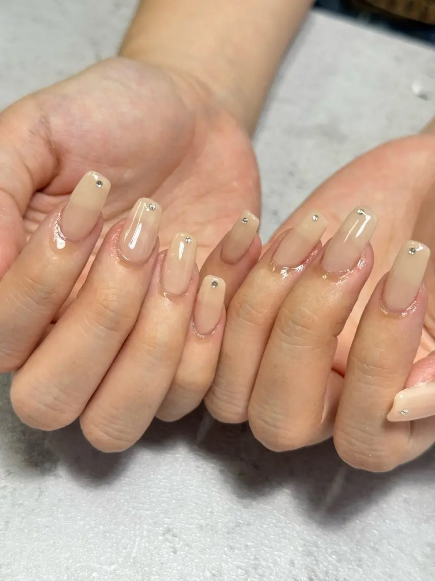ネイル ワンカラーネイル ストーンネイル ハンドネイル k+1💅🏻 miyukiのネイルデザイン