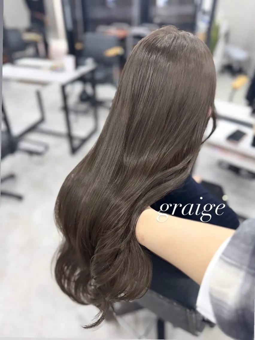 ロング カラー アッシュ アッシュブラウン ベージュカラー 黒髪 ブリーチ カット ヘアカラー トリートメント 赤み無し柔らかカラー 【梅田】madokaのヘアスタイル