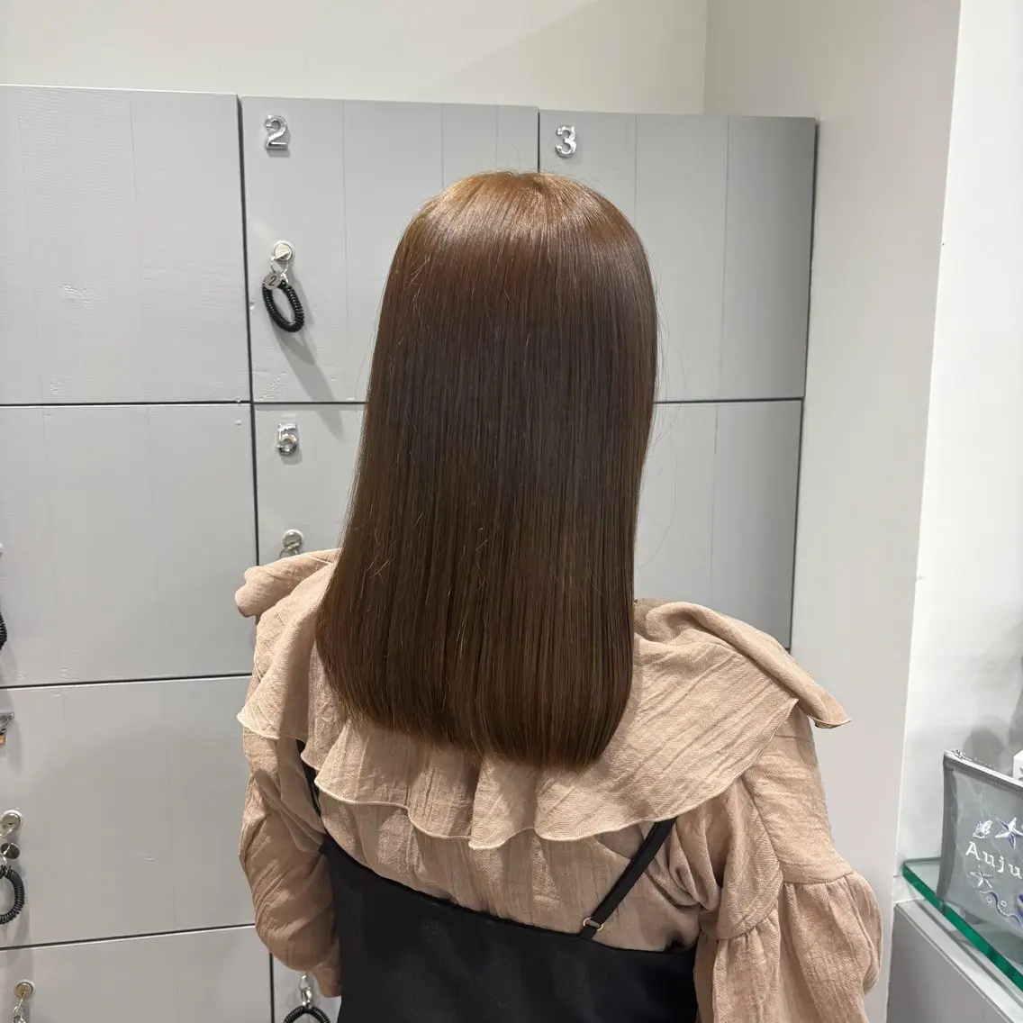 セミロング カラー ヘアカラー カラー/アレンジ/ yuzu🐈‍⬛🩶のヘアスタイル