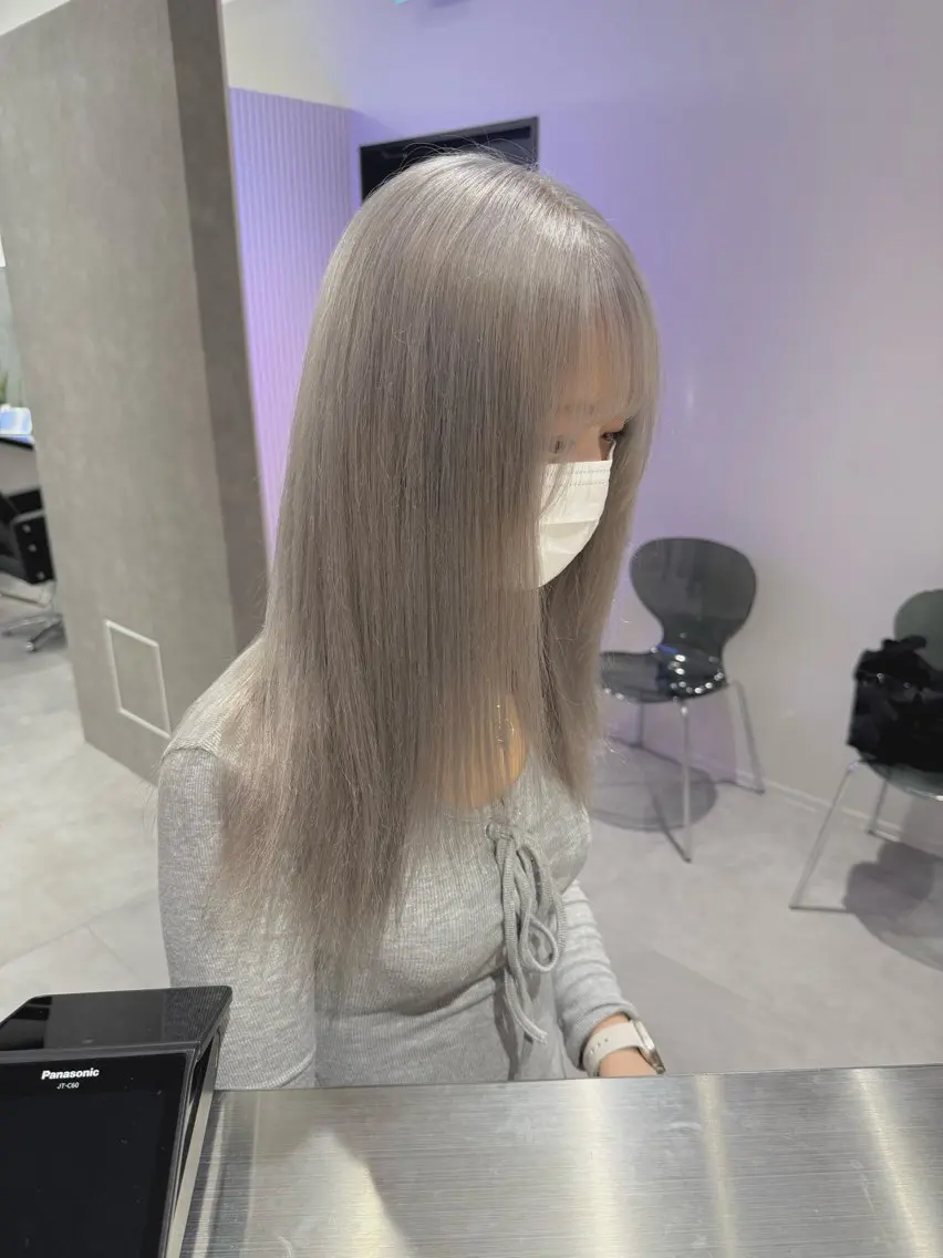 ロング カラー ヘアカラー トリートメント 🦄ハイトーンカラー 🦄まるおしょうのヘアスタイル