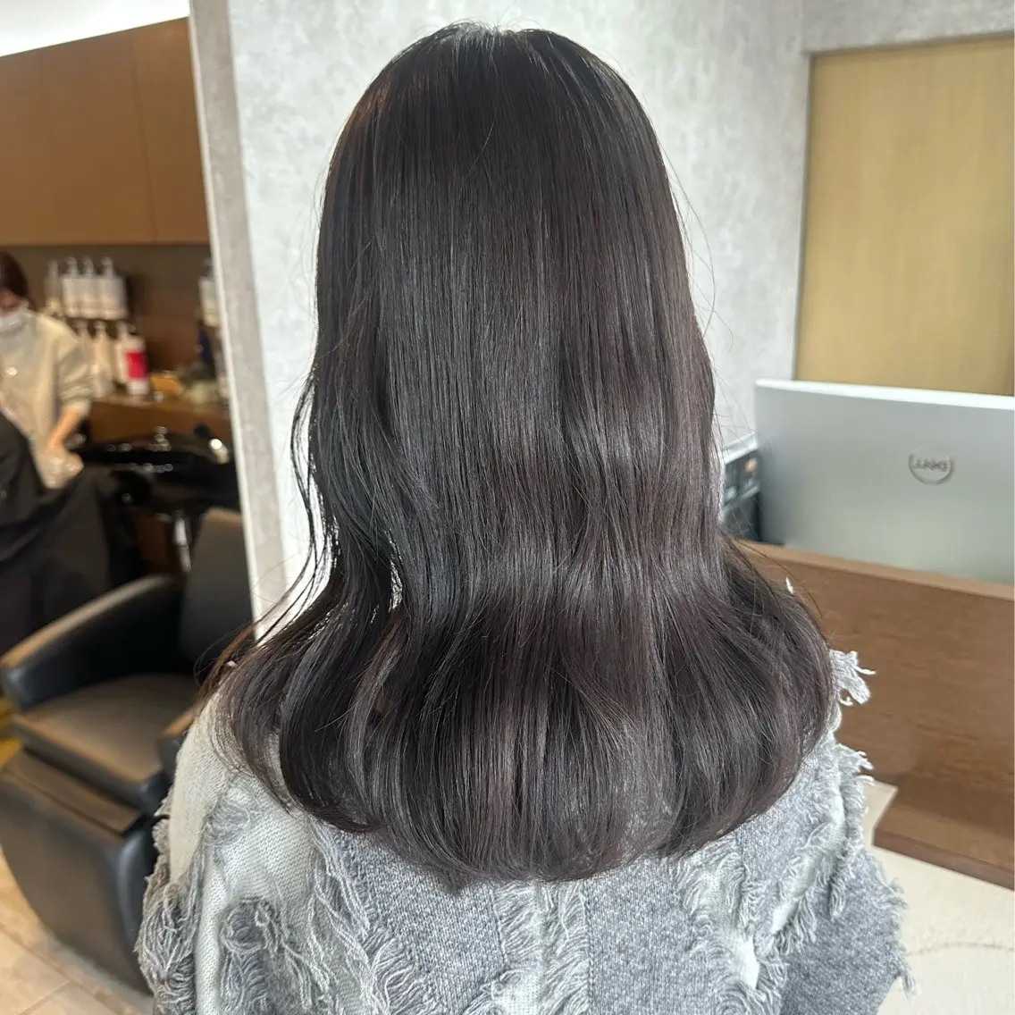 セミロング カラー グレージュ ラベンダーカラー ラベンダーグレージュ ラベンダーグレー カット ヘアカラー トリートメント レイヤー/高橋 みく /池下/千種のヘアスタイル