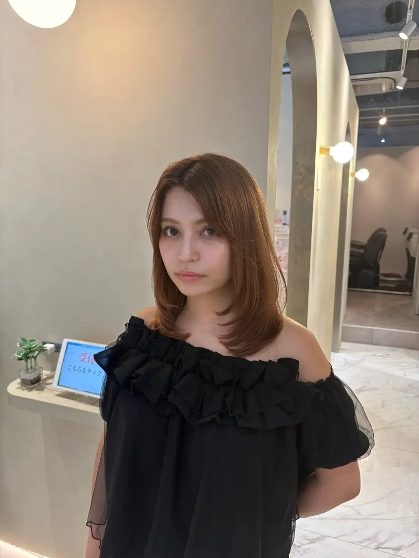 ミディアム カラー 赤み消しカラー🪽 透明感カラー🪽のあのヘアスタイル
