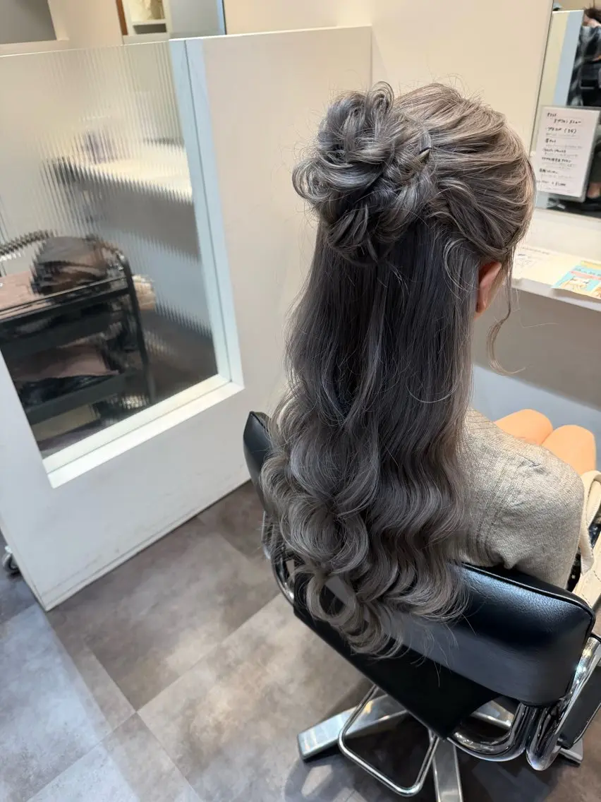 ロング ヘアアレンジ ハーフアップ お団子ヘア ヘアセット ヘアアレンジ/ カラー/hazukiのヘアスタイル