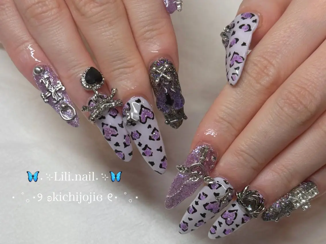 ネイル ハンドネイル フットネイル lili.nail y2k/長さ出しのネイルデザイン