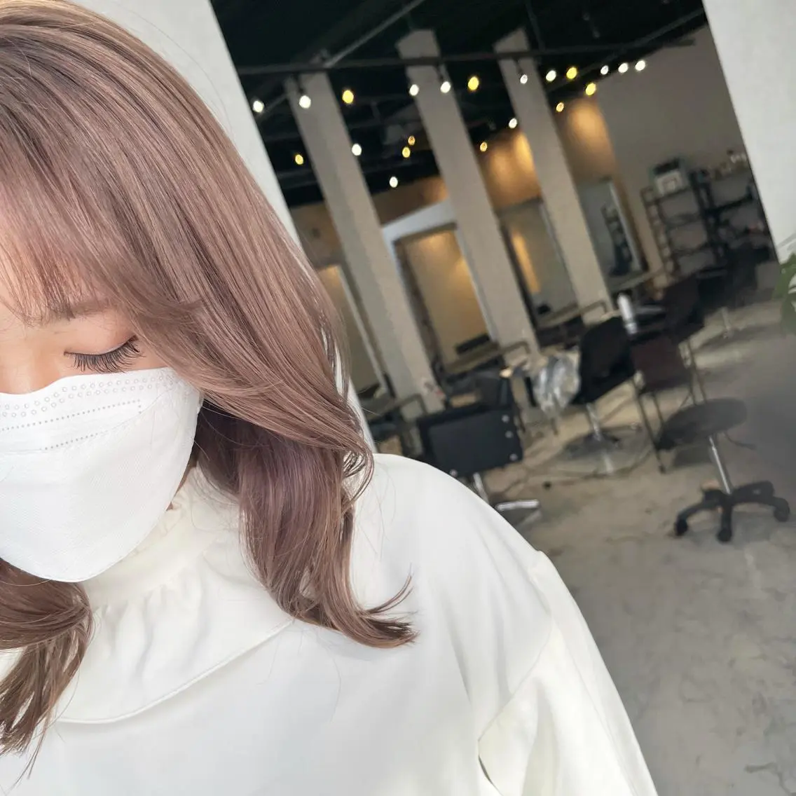ミディアム ハイライト 韓国風ヘア レイヤーカット 𝐍𝐄𝐎 𝐉𝐔𝐑𝐈のネイルデザイン