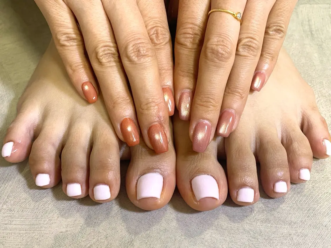 ネイル フットネイル マグネットネイル ワンカラーネイル MISUZU  / SalonBiのネイルデザイン