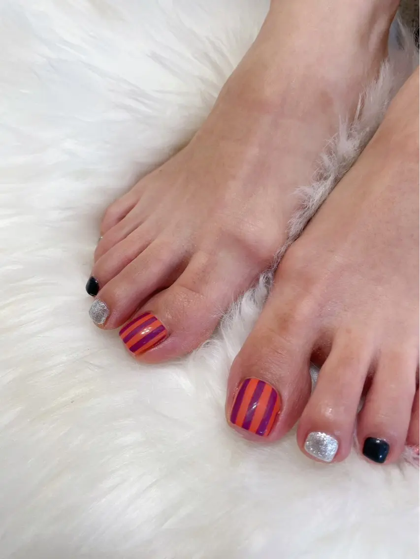 ネイル オーロラネイル フットネイル フレンチネイル ジェルネイル ハロウィン フットネイル kiki nail &brow二子玉川のネイルデザイン