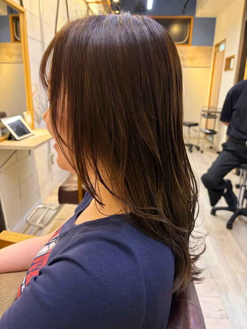 ロング 元岡 友香のヘアスタイル