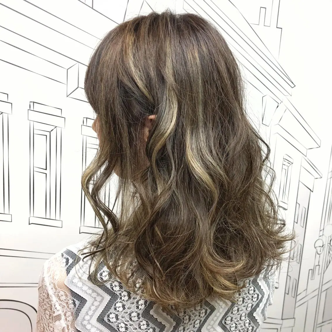 セミロング ハイライト レイヤー⭐️カラー ⭐️平川雅史のヘアスタイル