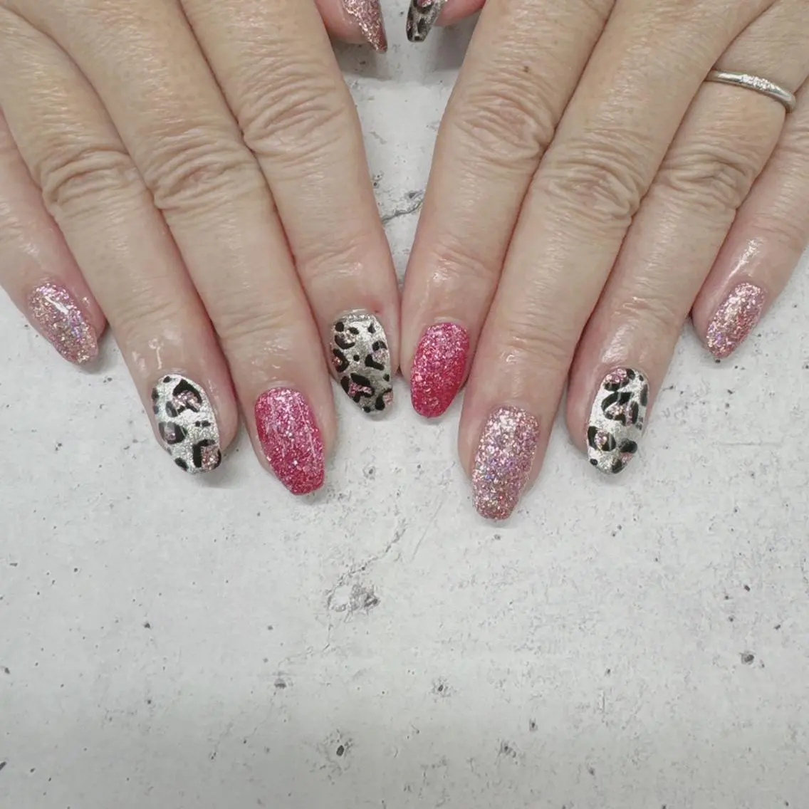 ネイル Nail salon Honey Beeのネイルデザイン