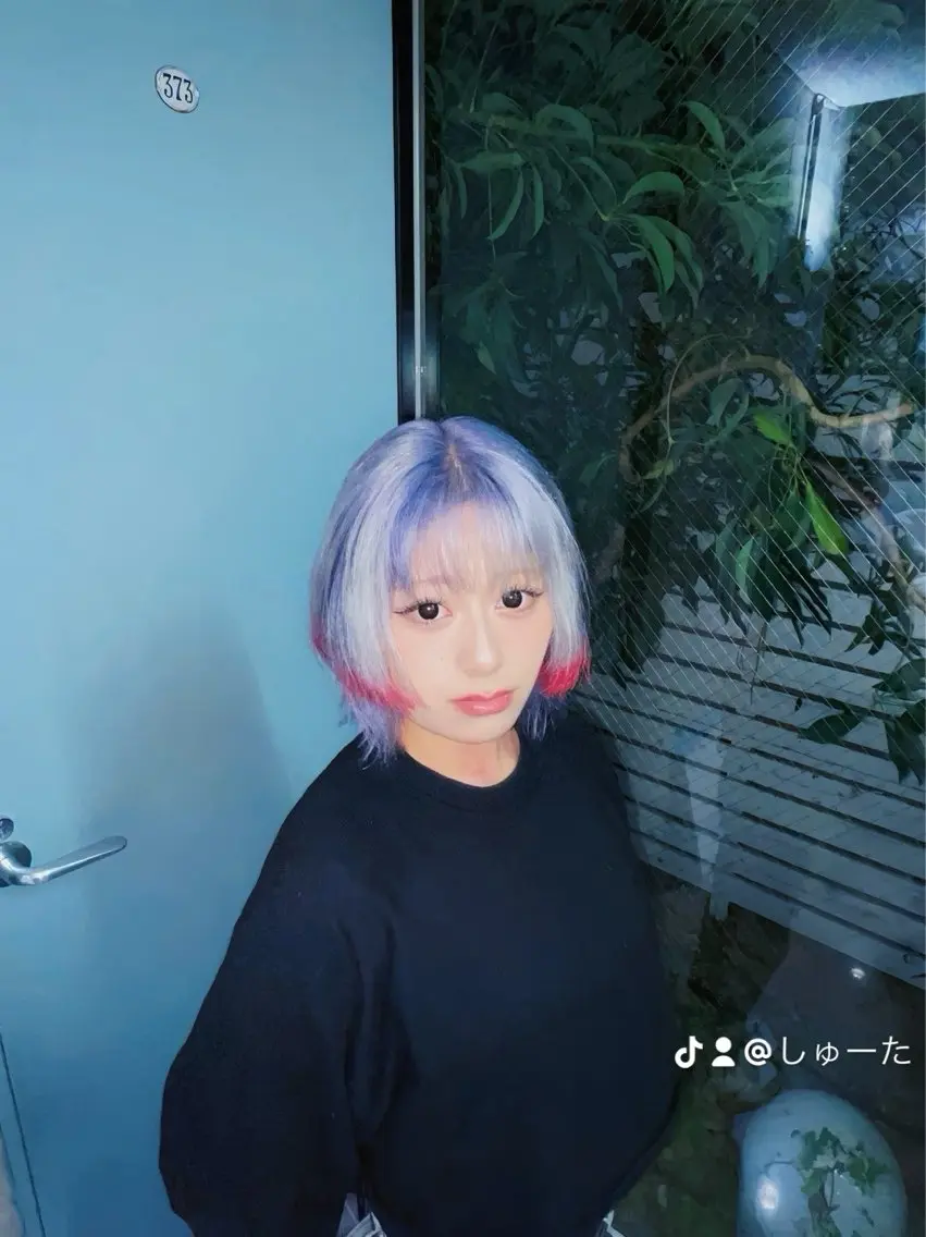 カラー ハイトーン/レイヤー しゅーたのヘアスタイル