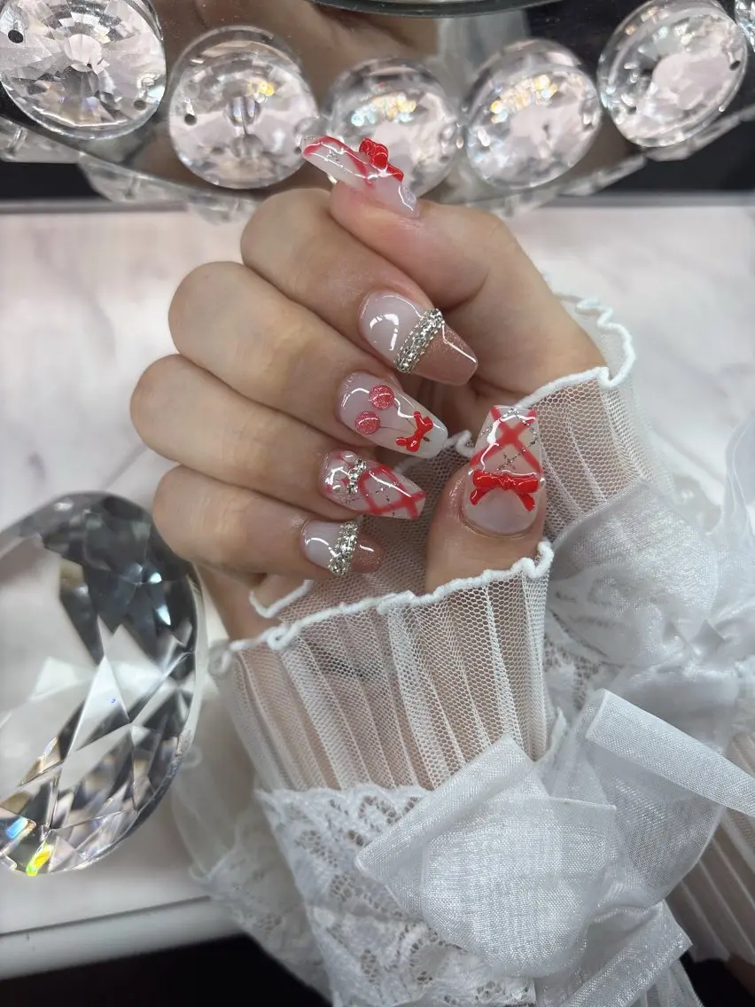 ネイル 24時まで❤︎韓国、 ワンホンネイルのネイルデザイン