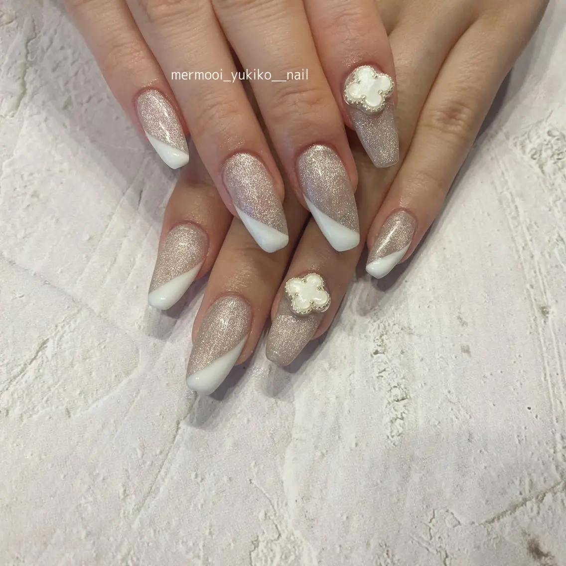 ネイル フレンチネイル 韓国ネイル ロングネイル マグネットネイル ネイルチップ mermooi nailのネイルデザイン