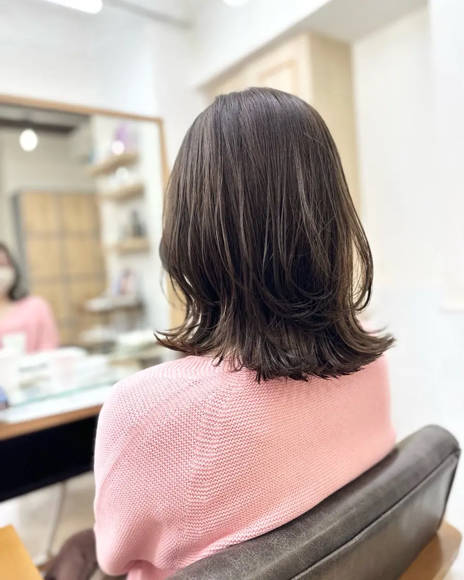 ミディアム カラー パーマ ヘアアレンジ メンズ キッズ レイヤーカット／ 巻ける縮毛矯正のヘアスタイル