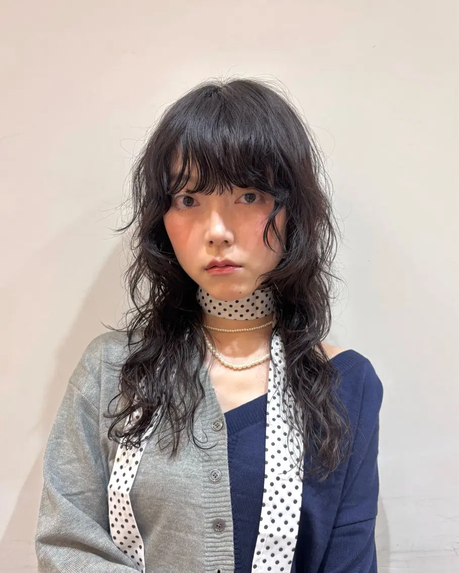 ロング パーマ レイヤーカット ウルフカット ウルフレイヤー カット パーマ トリートメント かどた はるなのヘアスタイル