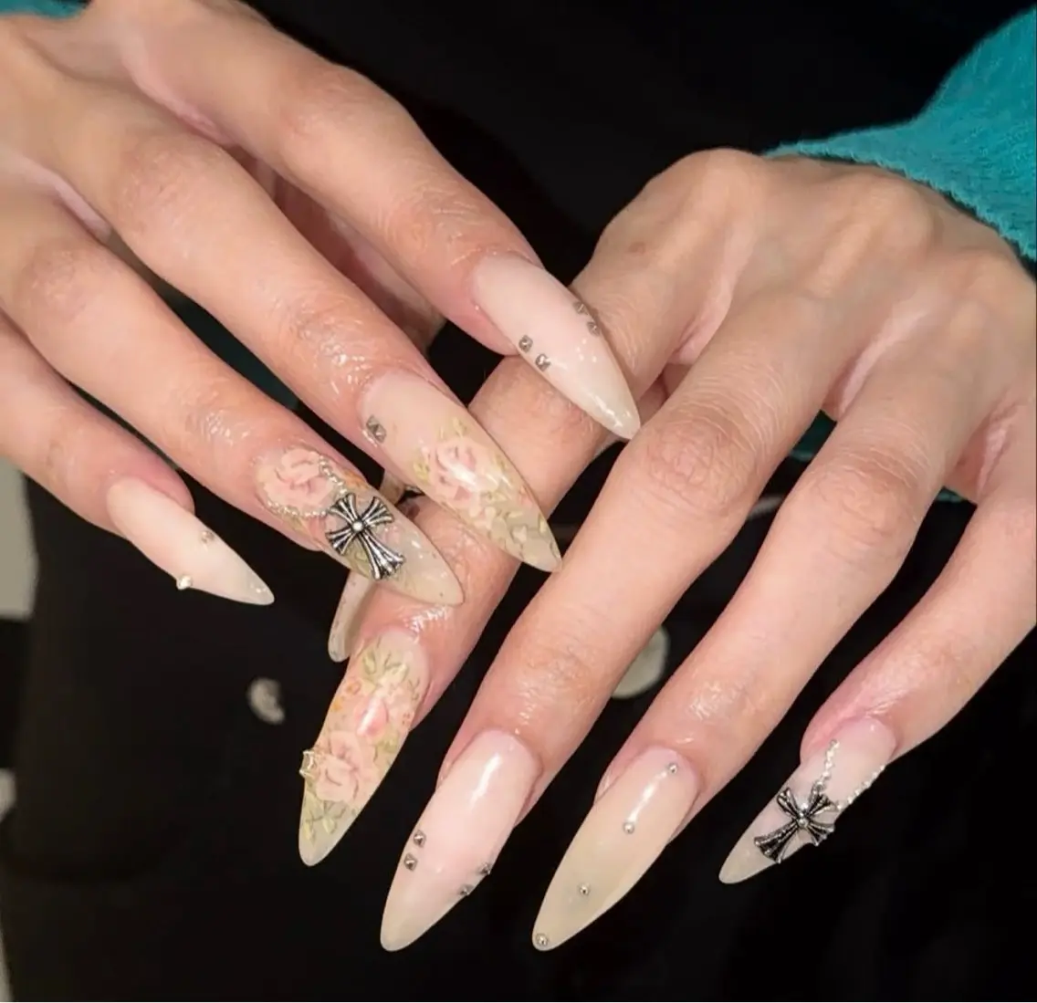 ネイル ハンドネイル BERA NAILSのネイルデザイン