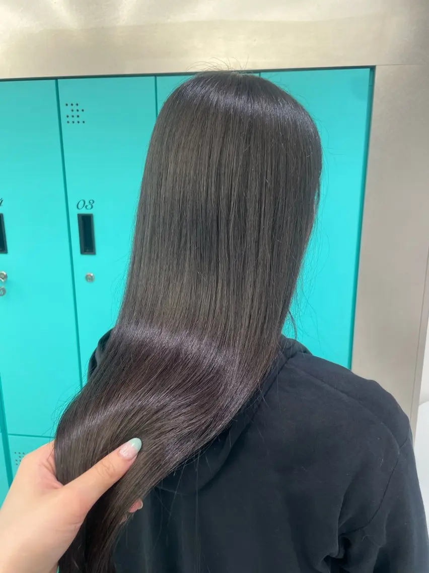 ロング ヘアカラー ネイル🍥カラー / ネモトコハルのヘアスタイル