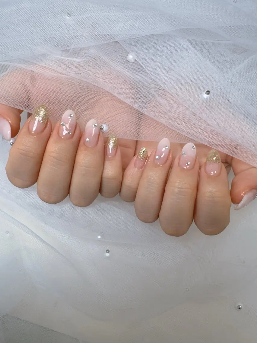 ネイル 成人式 フレンチネイル ジェルネイル ガラスフレンチ ハート Queeens nailのネイルデザイン