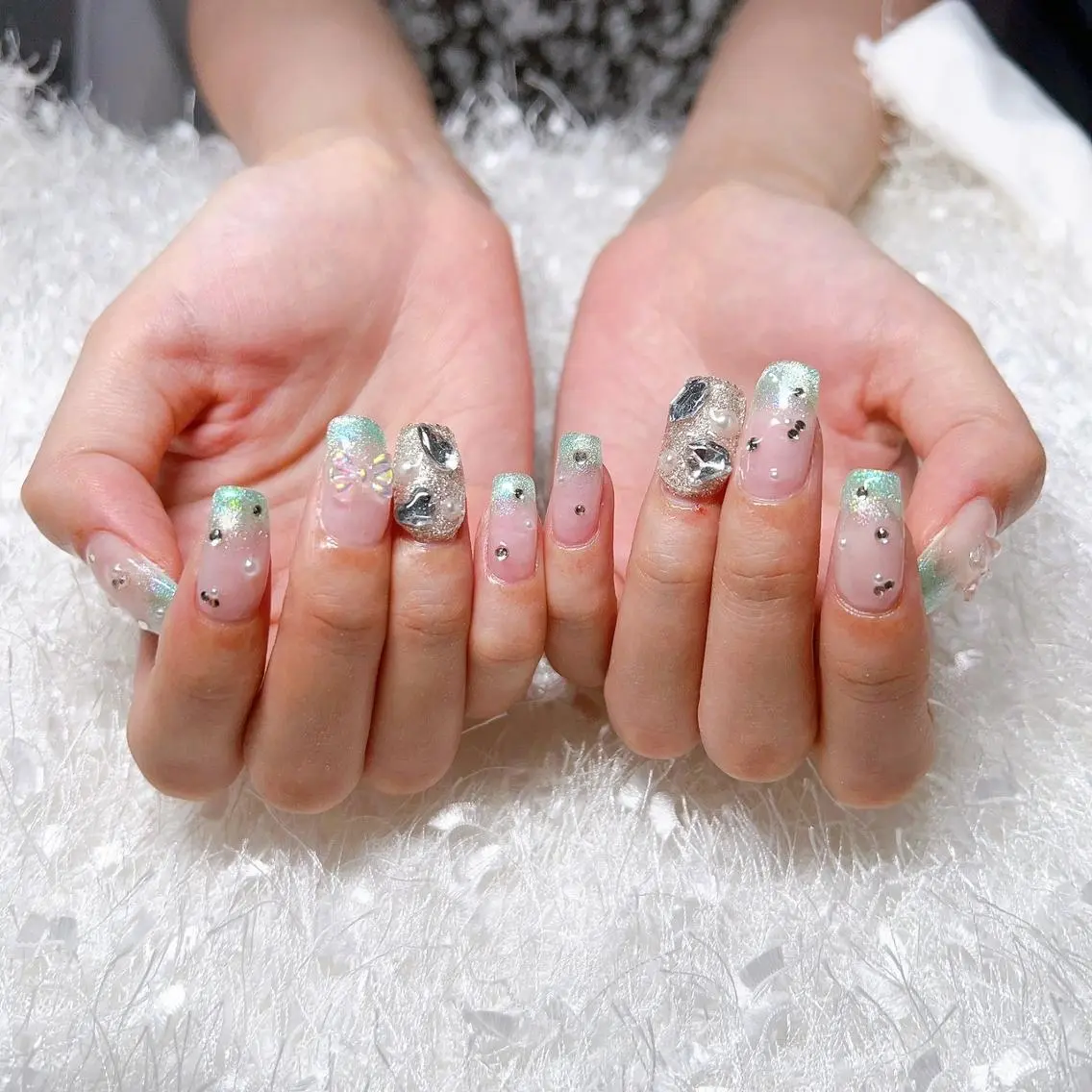 ネイル 長さ出し フレンチネイル ジェルネイル グラデーション 韓国ネイル ハンドネイル Nail&eye Belire 新宿のネイルデザイン