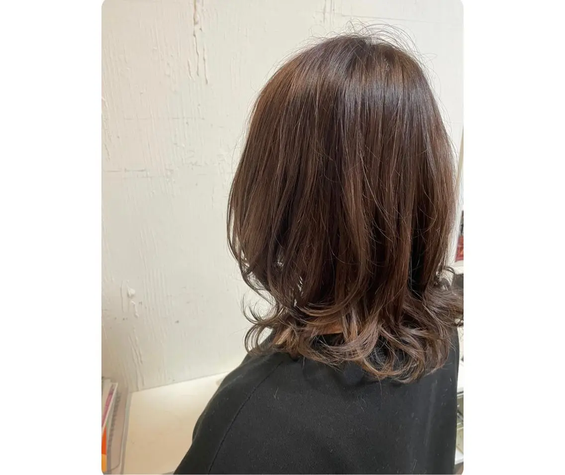 ミディアム アッシュ アッシュブラウン 西能 心音のヘアスタイル