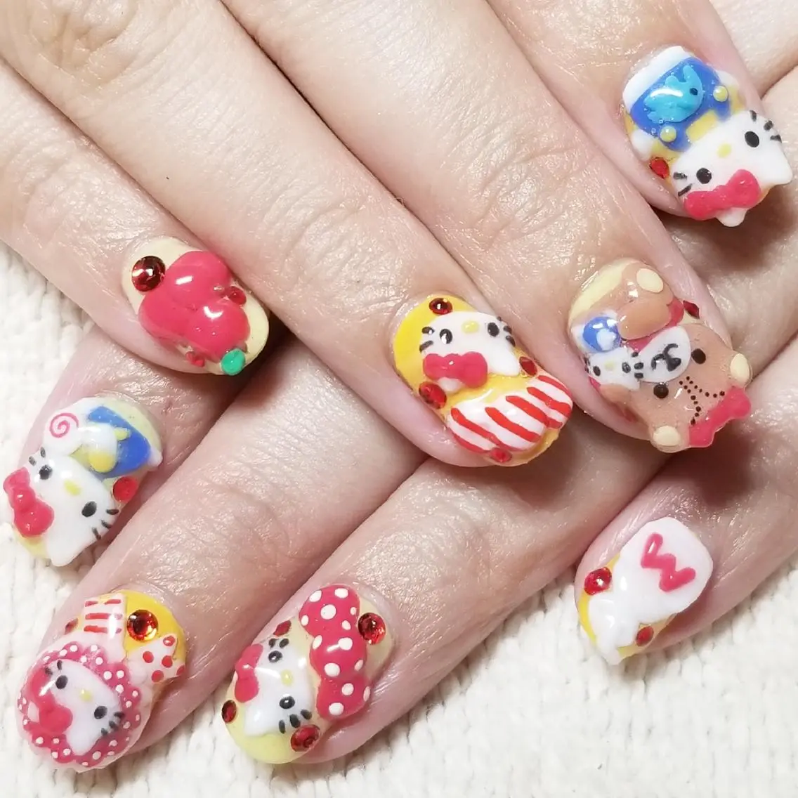 ネイル 黄色 ハンドネイル よしだ ひろきのネイルデザイン