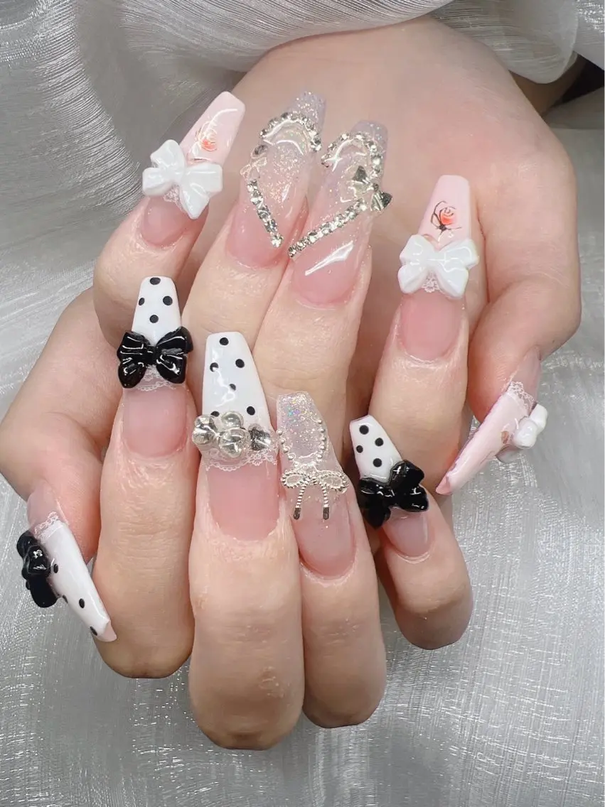 ネイル 長さ出し グラデーション キラキラネイル マグネットネイル ニュアンスネイル Lee Nails チップ長さだし専門店のネイルデザイン