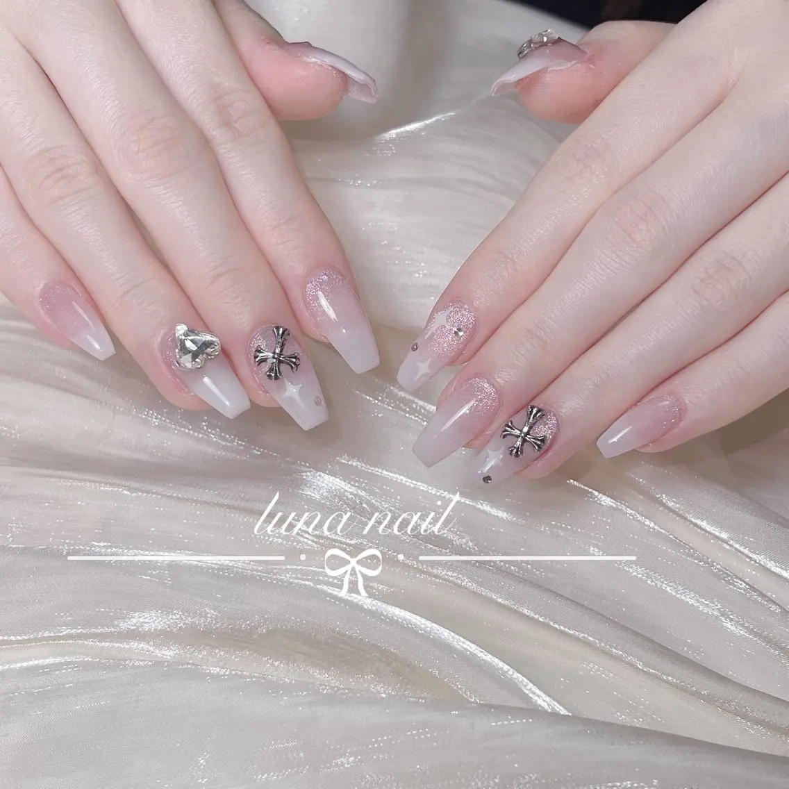 ネイル luna nail ＆eyelashのネイルデザイン