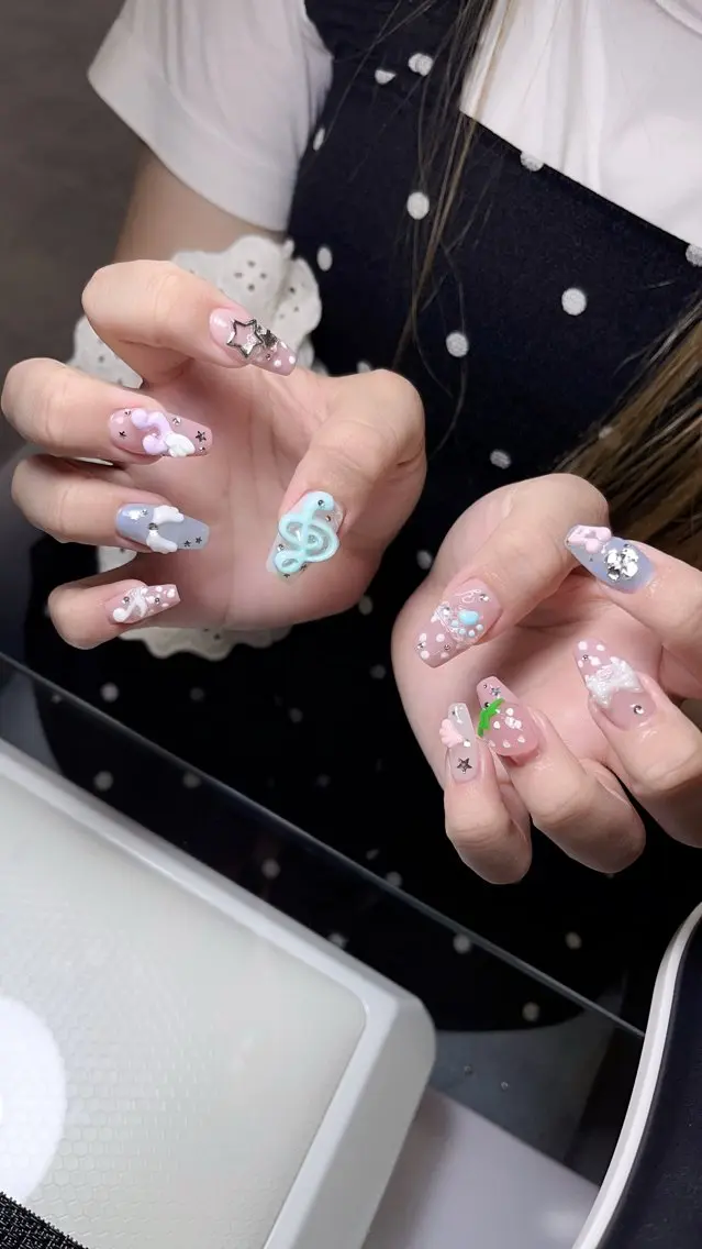 ネイル ハンドネイル SHE Nailのネイルデザイン