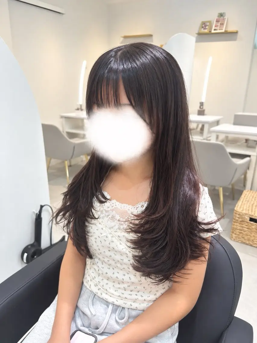 セミロング カット Emuest心斎橋 SAKIのヘアスタイル
