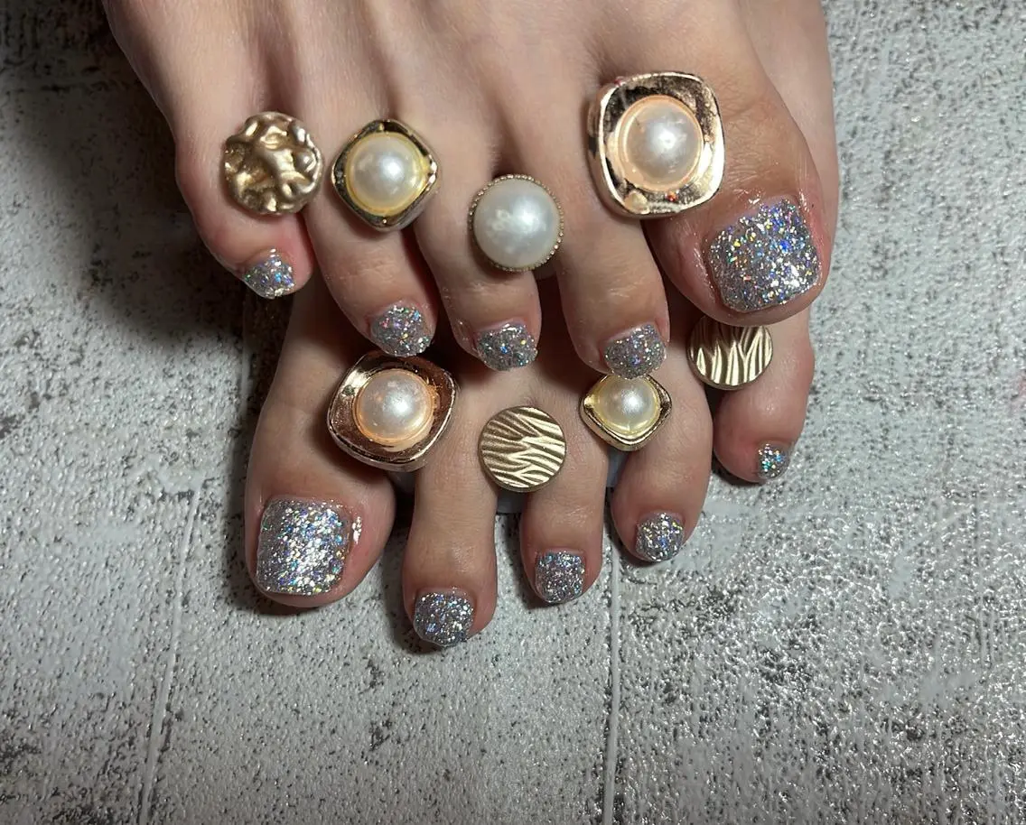 ネイル フットネイル ラメ(グリッター) ワンカラーネイル Mimi Nailのネイルデザイン