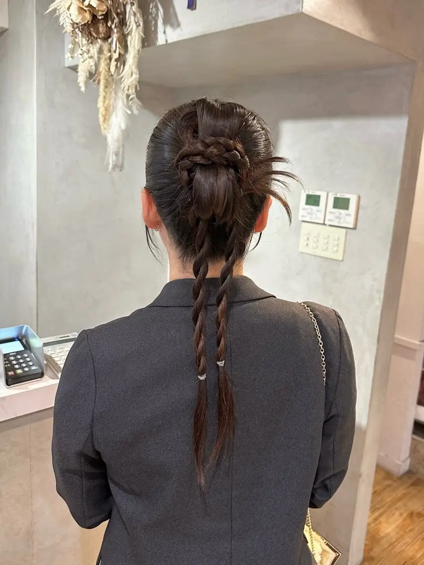 ロング ヘアアレンジ ヘアセット 透明感/赤み消し reikoのヘアスタイル