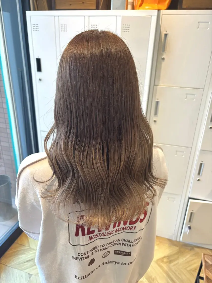 ロング カラー ベージュカラー グラデーションカラー ヘアカラー .sirohair momoka🫧のヘアスタイル