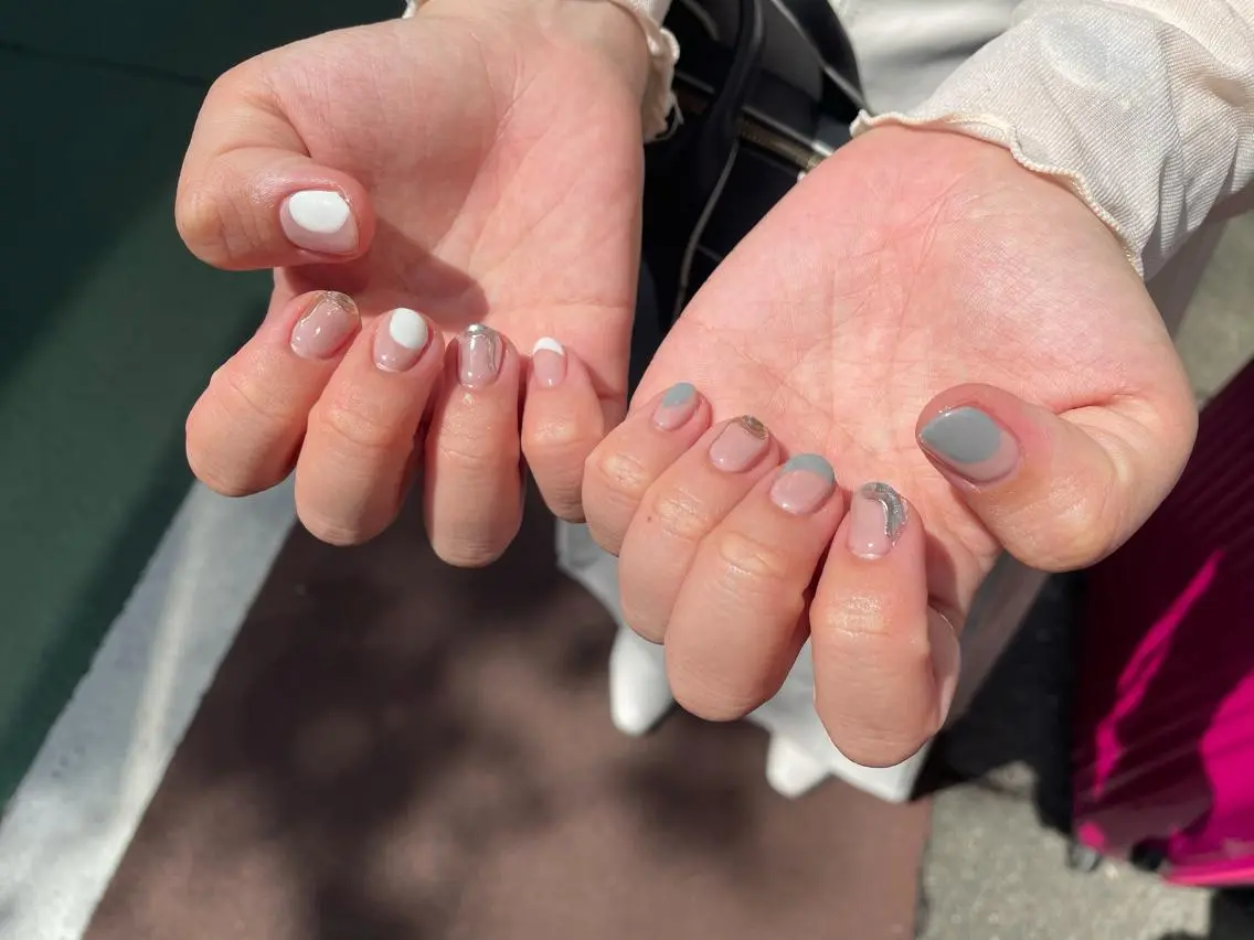 ネイル ハンドネイル ハンドケア はばすみれ🎀ﾈｲﾙ 光ﾌｪｲｼｬﾙ ﾍｱのネイルデザイン