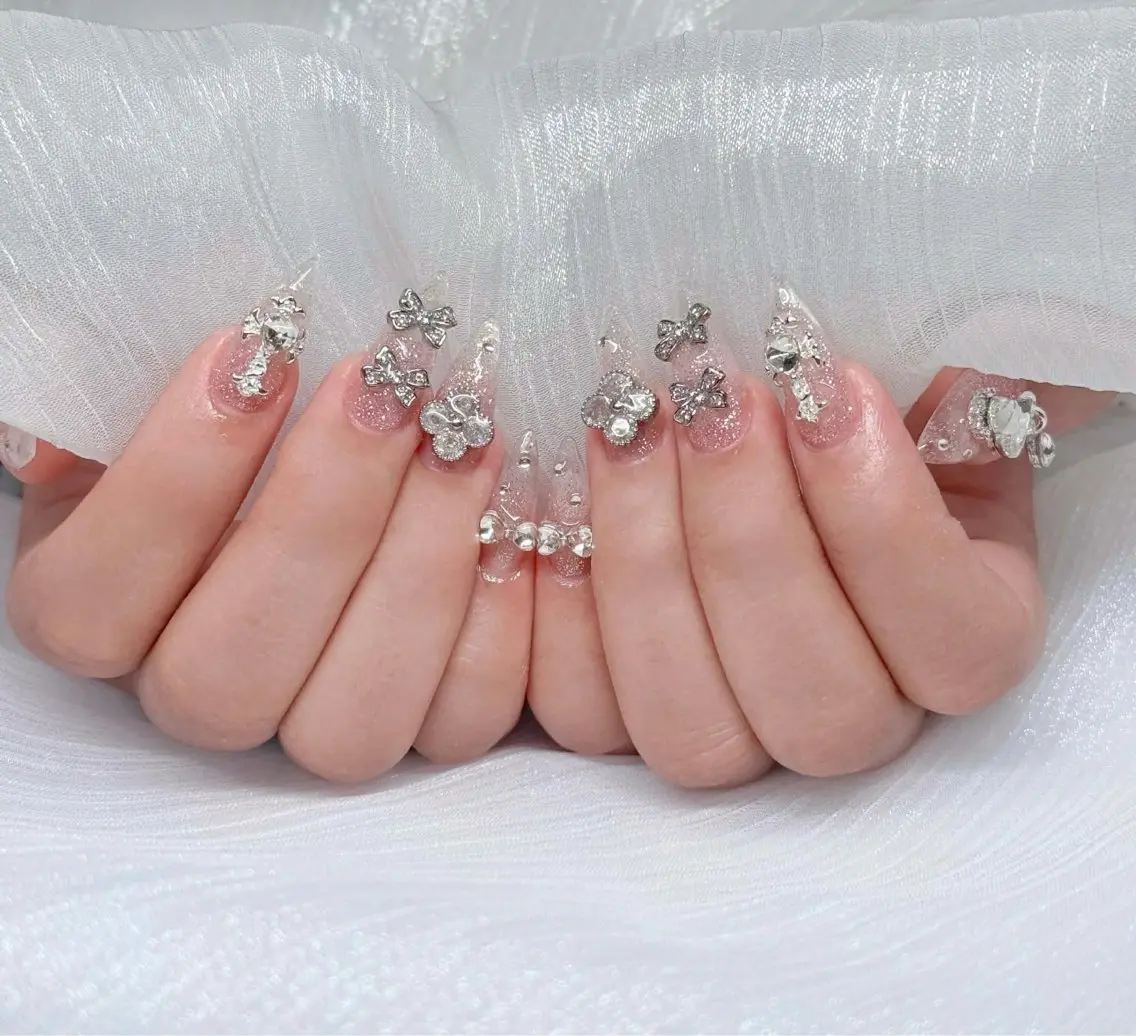ネイル オーロラネイル ブルー チークネイル 長さ出し フットネイル ハンドネイル JIN 168 新大久保のネイルデザイン