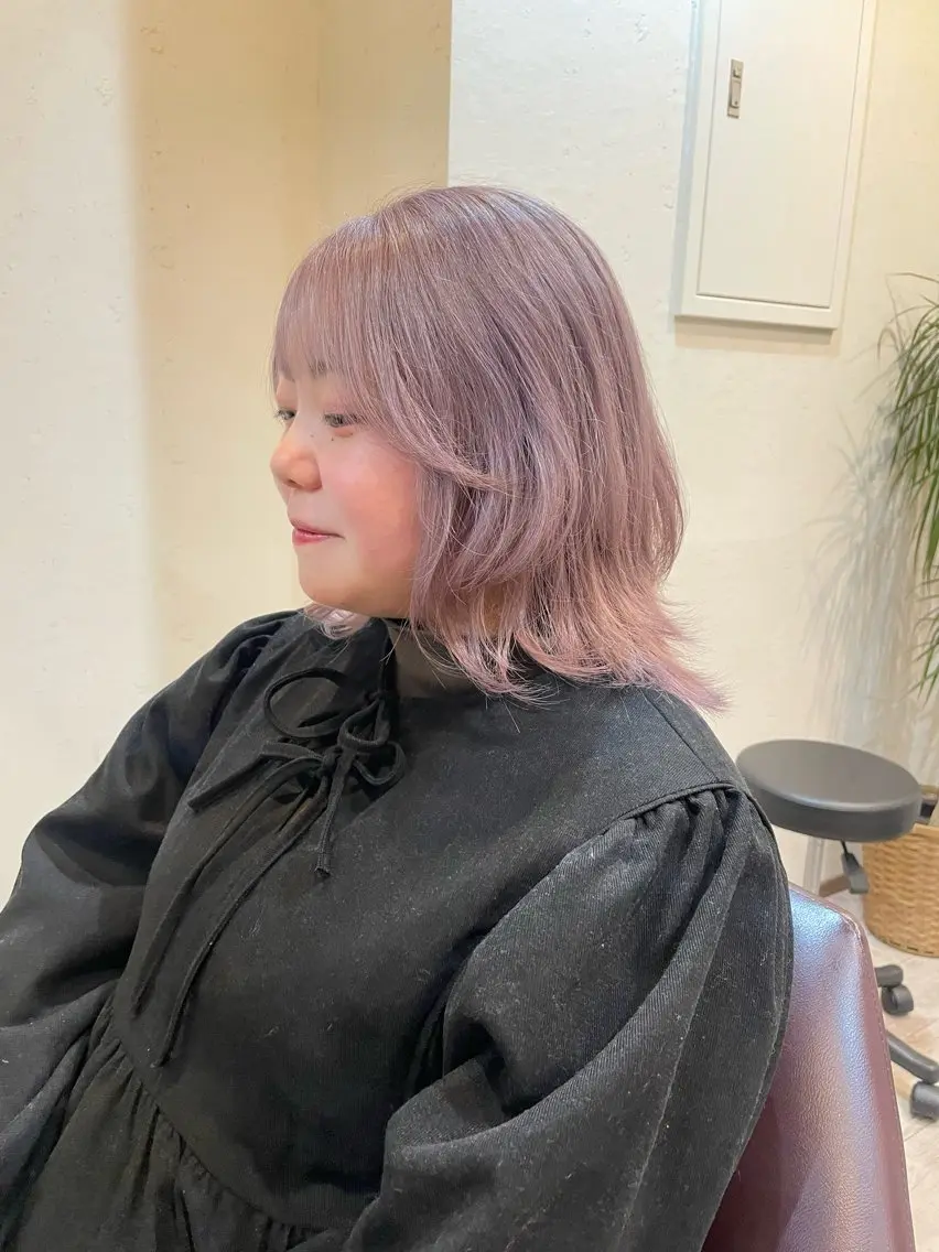 ミディアム カラー ピンクカラー くびれヘア カット ヘアカラー トリートメント 渋谷 留菜のヘアスタイル
