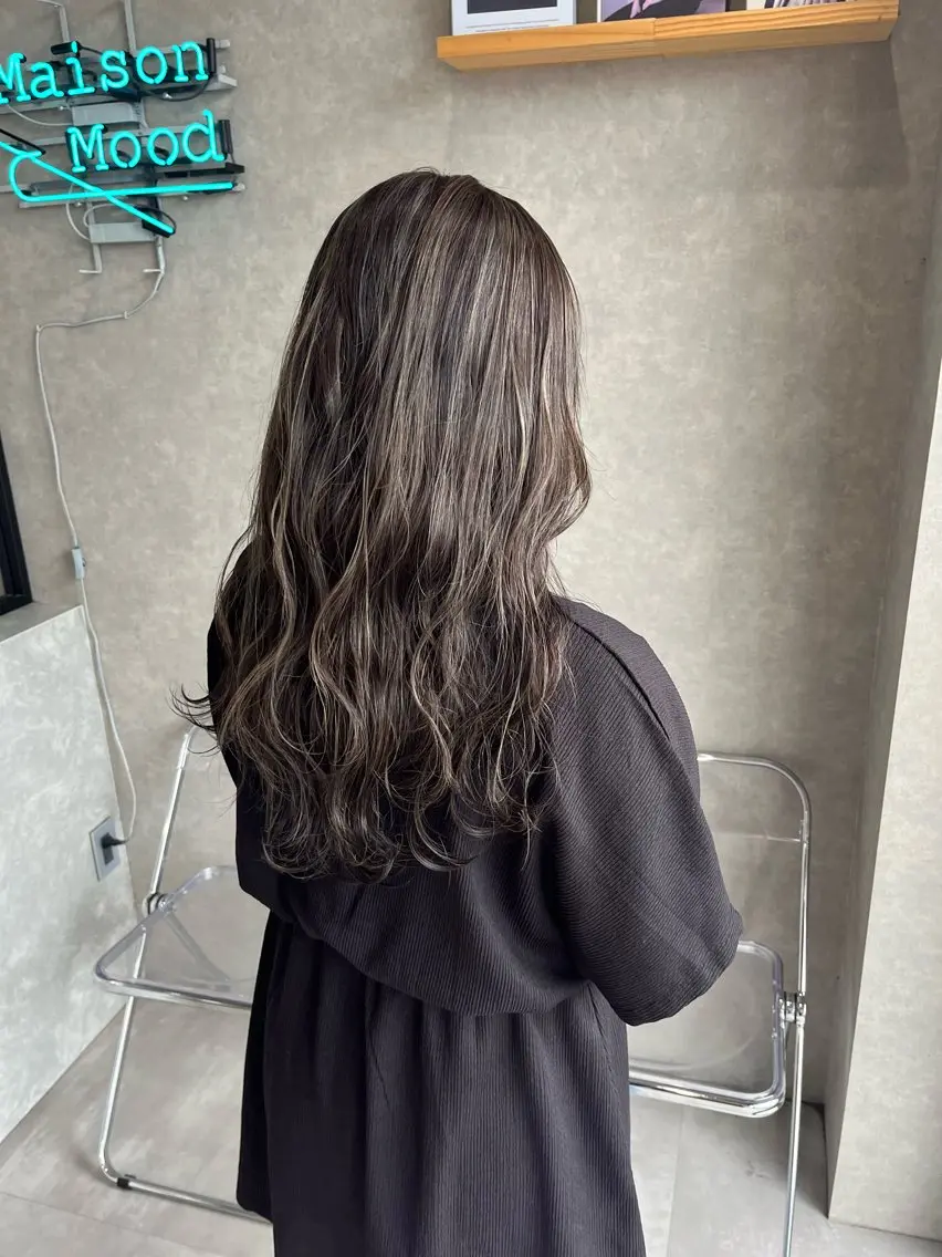 ロング カラー ショートボブ アッシュ バレイヤージュ ベージュカラー ブリーチ 長谷川 湧のヘアスタイル